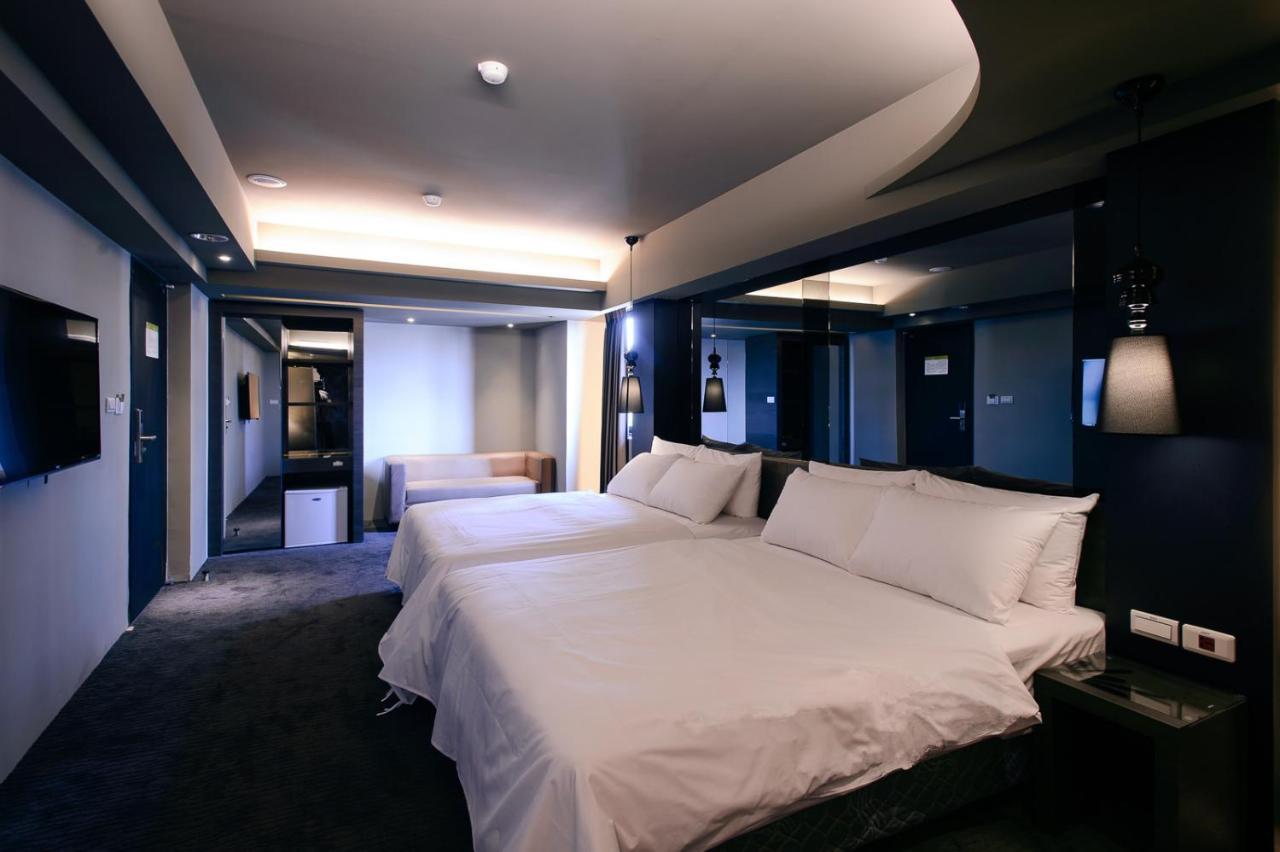 Kiwi Express Hotel - Jiuru Rd Kaohsiung Buitenkant foto