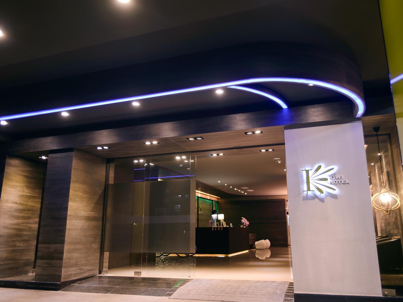 Kiwi Express Hotel - Jiuru Rd Kaohsiung Buitenkant foto